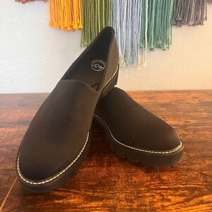 White Mountain Stretch Slip-On Loafers Size 9.5